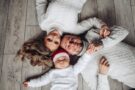 Радимо: 8 різдвяно-новорічних традицій, які слід створити з дітьми цього року