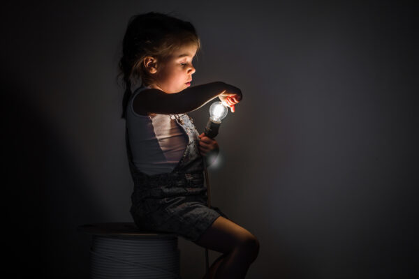 З дитиною в темряві. Вмикаємо світло впевненості: 16 ідей