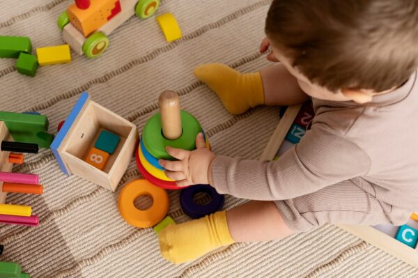 дитина, іграшки Чому дітям потрібні іграшки та навіщо ними ділитися?