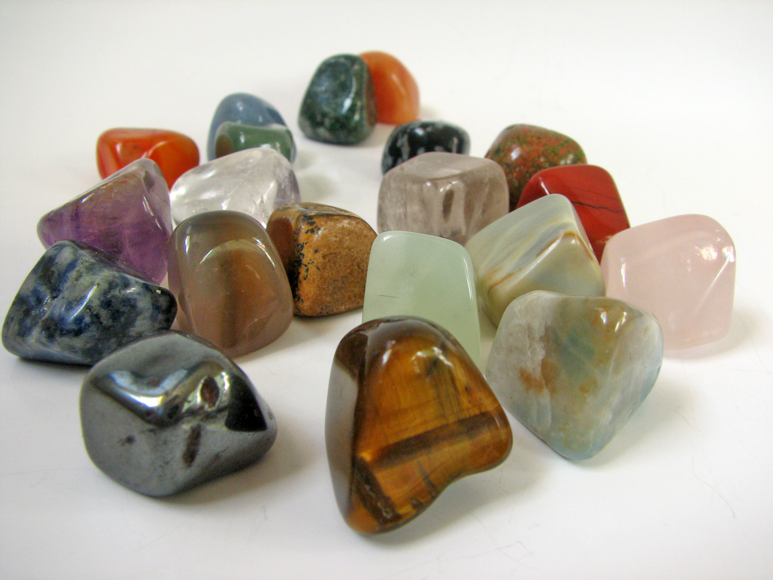 Precious stones. Самоцветы поделочные камни. Изделия с полудрагоценными камнями. Поделочные камушки. Ювелирно поделочные камни.